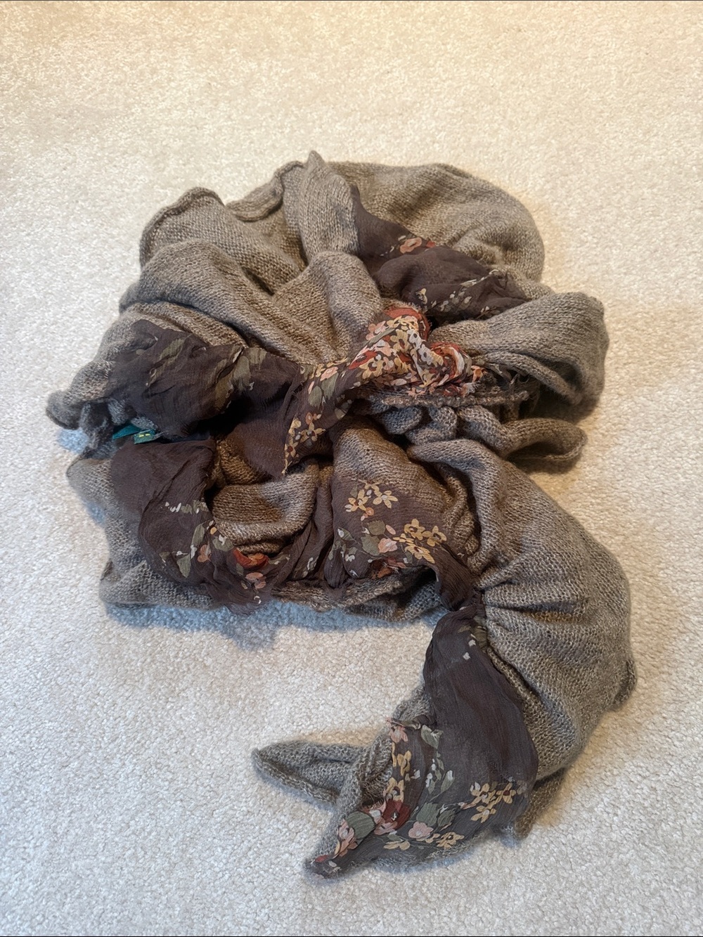 Lauren Ralph Lauren Scarf - Picture 3 of 4